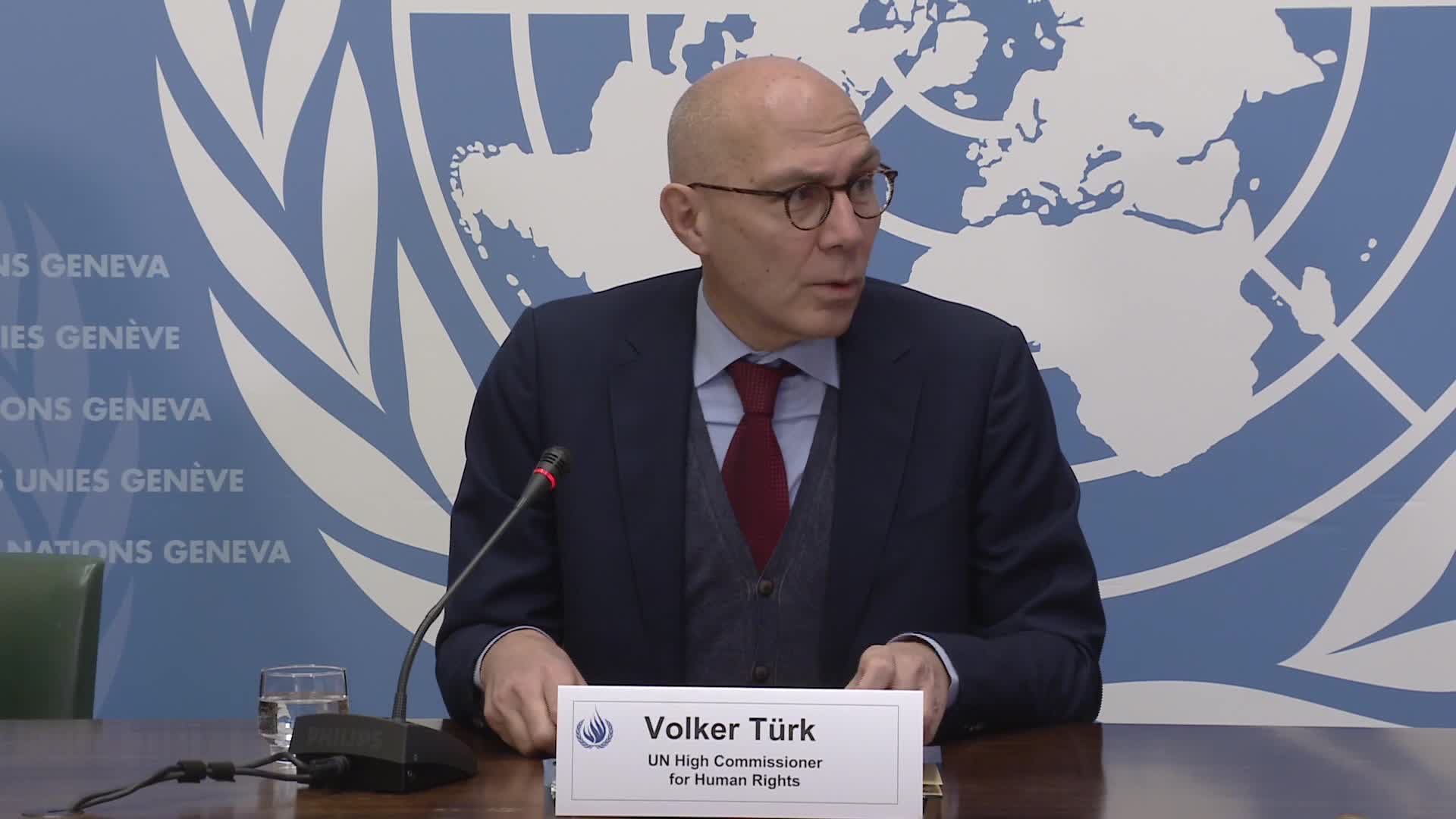 Volker Türk spreekt tijdens de 60e sessie van de VN-Mensenrechtenraad