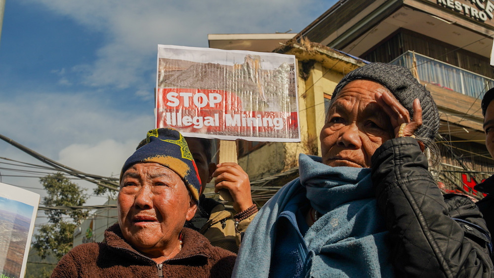 NGO-demonstratie op het hoofdplein van McLeod Ganj